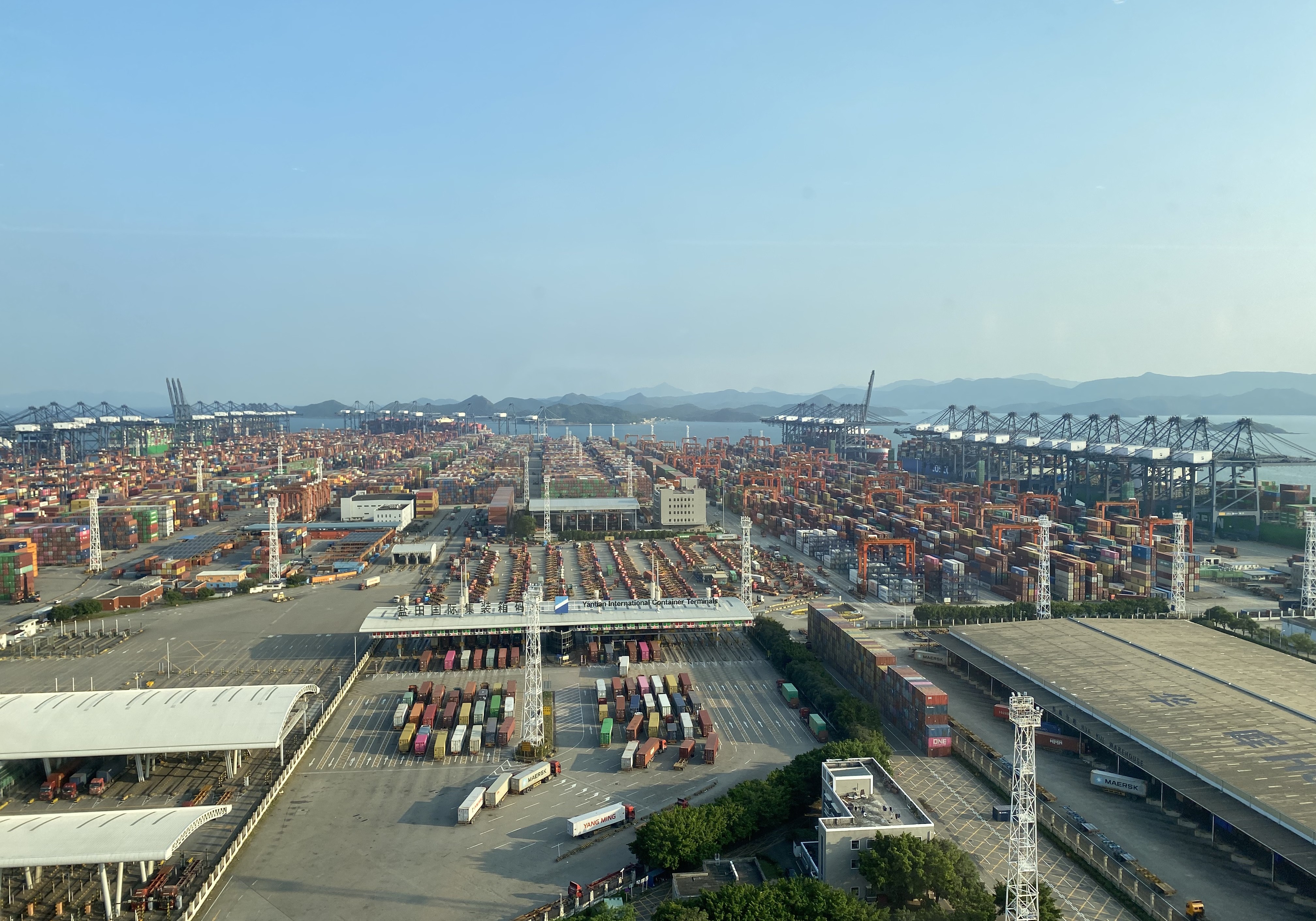 senghor logistics took mexican customers to visit yantian port 1