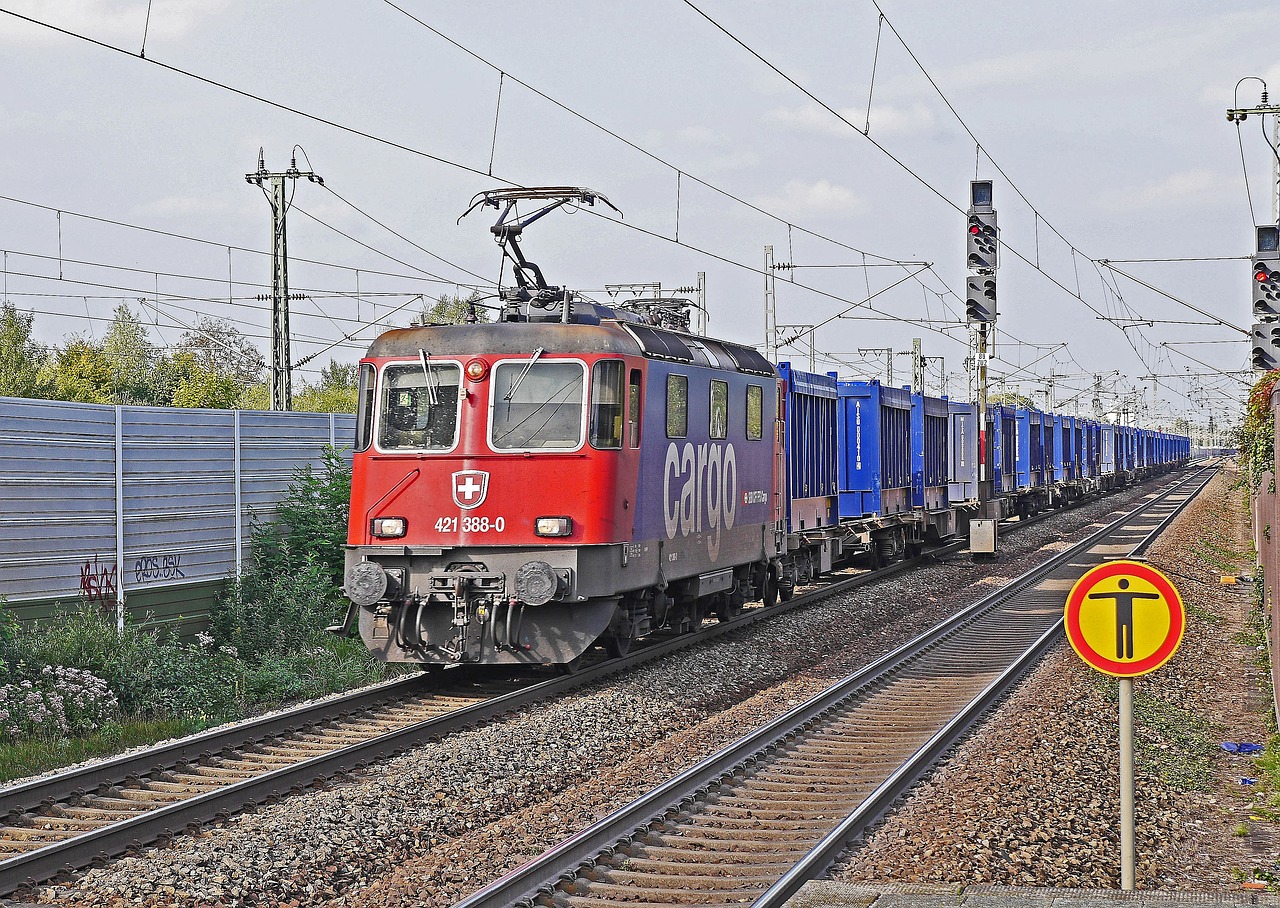 freight-train-transportation senghor logistics