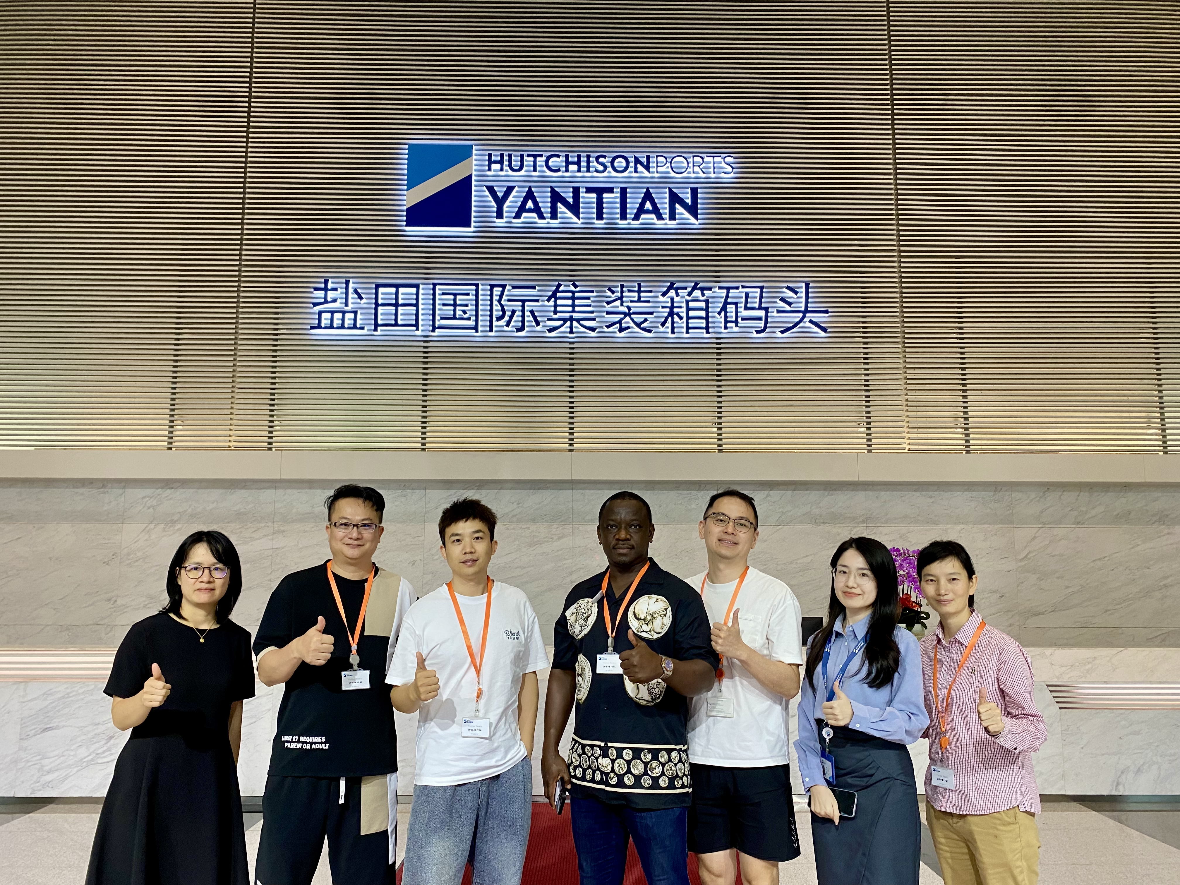 senghor logistics & african customer in yantian port, shenzhen 1