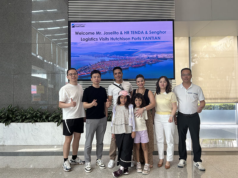 senghor-logistics-and-brazilian-customer-in-yantian-port-1