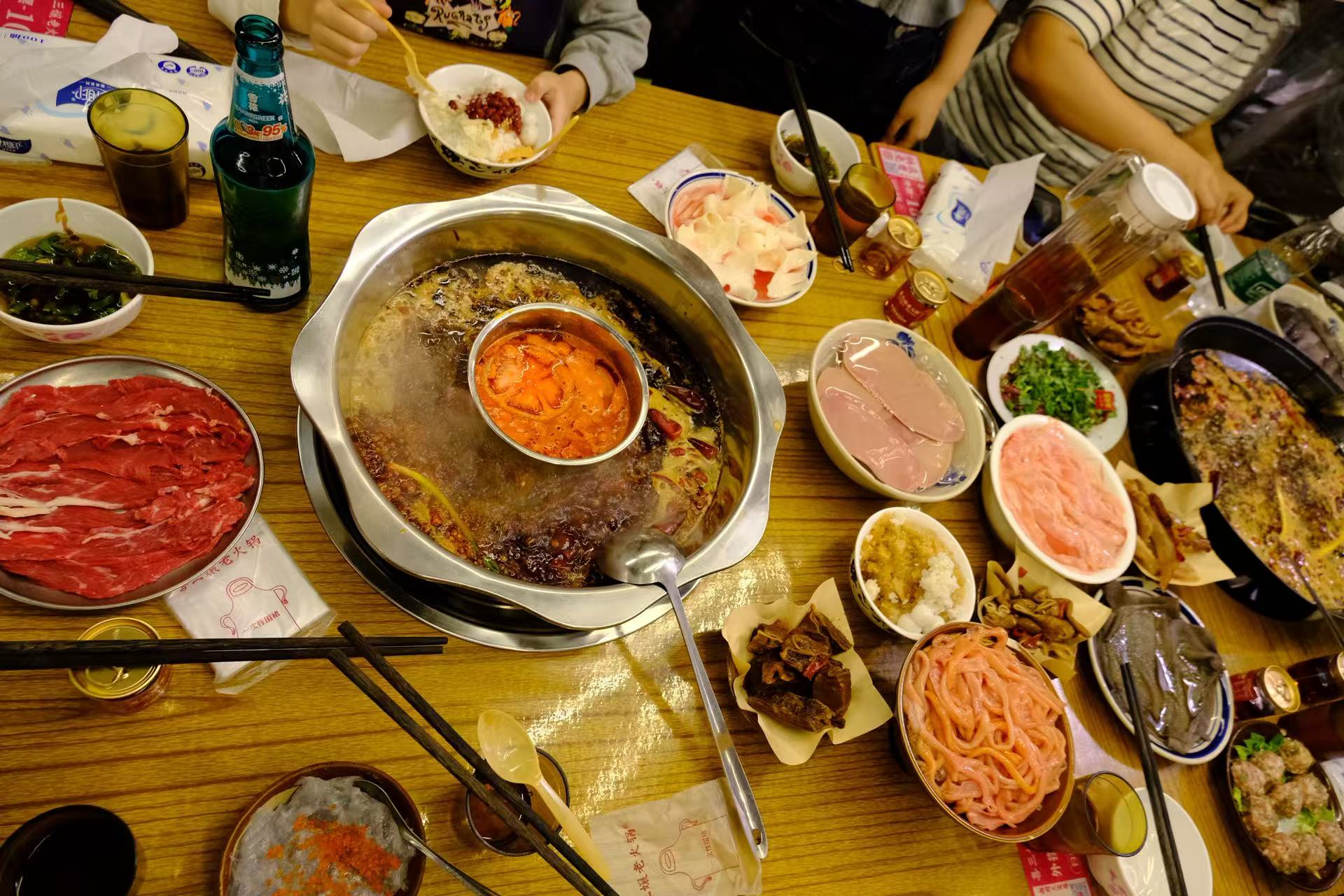 senghor-logistics-had-hot-pot-in-chengdu