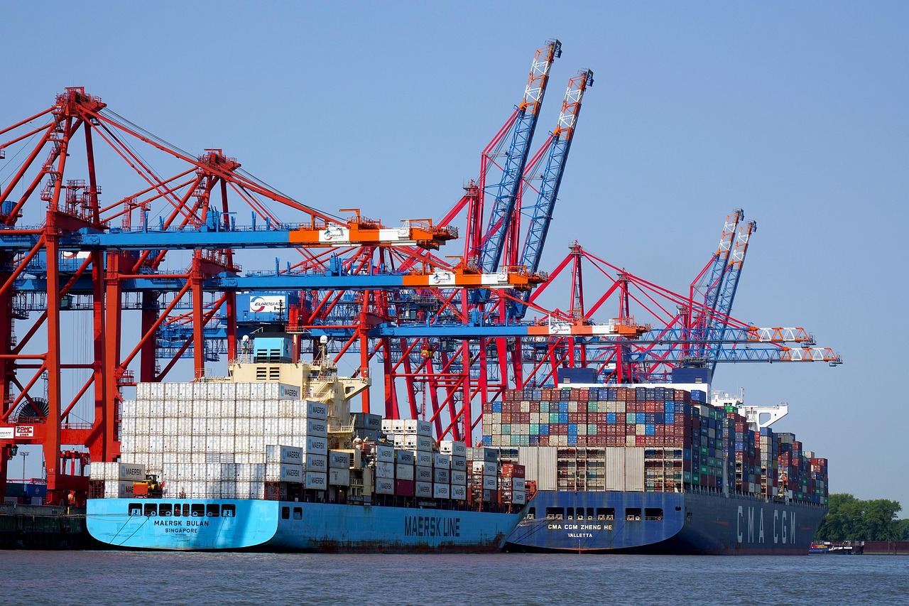 senghor-logistics-shipping-cargo-maersk