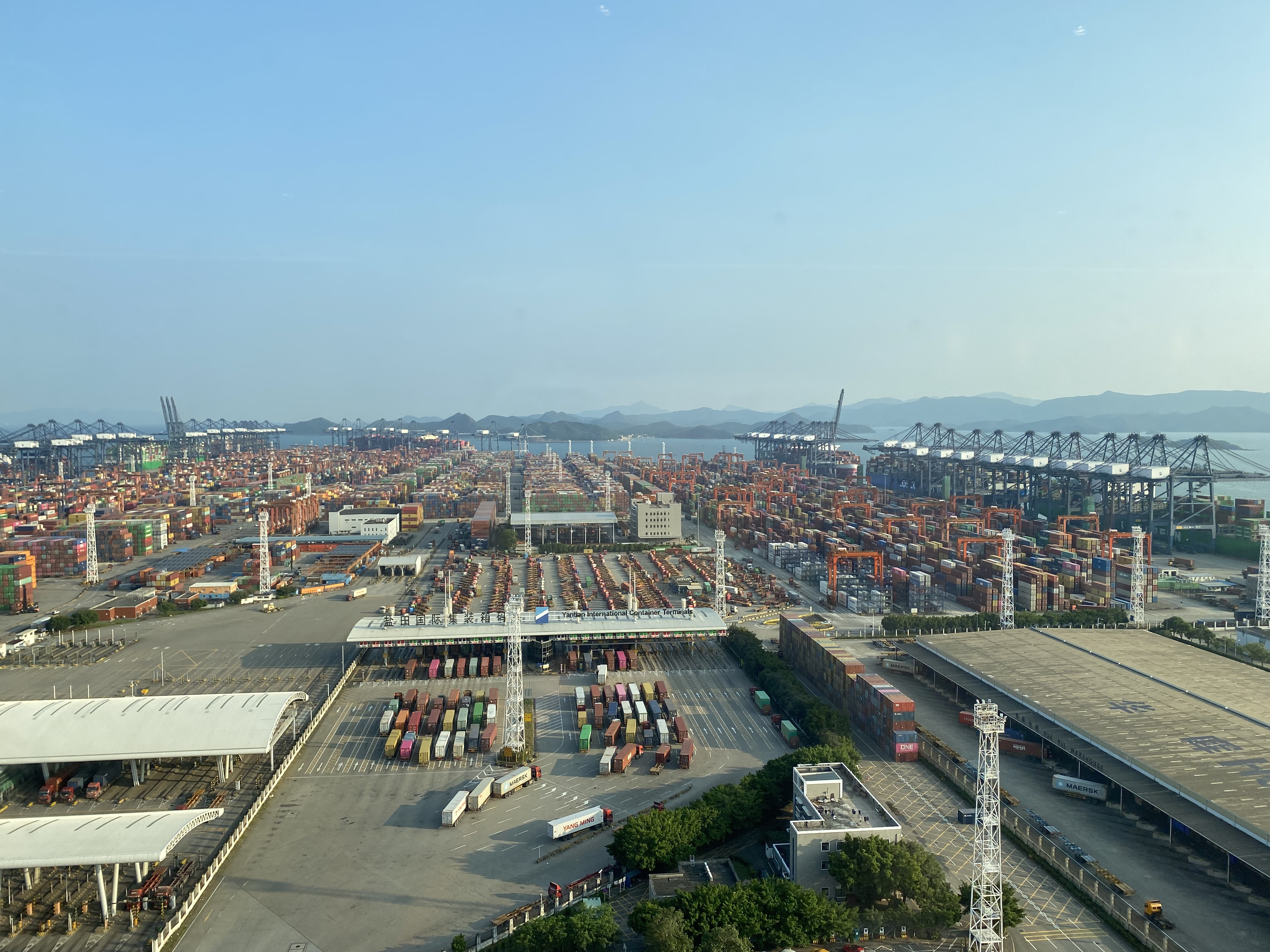 senghor logistics took mexican customers to visit yantian port 1
