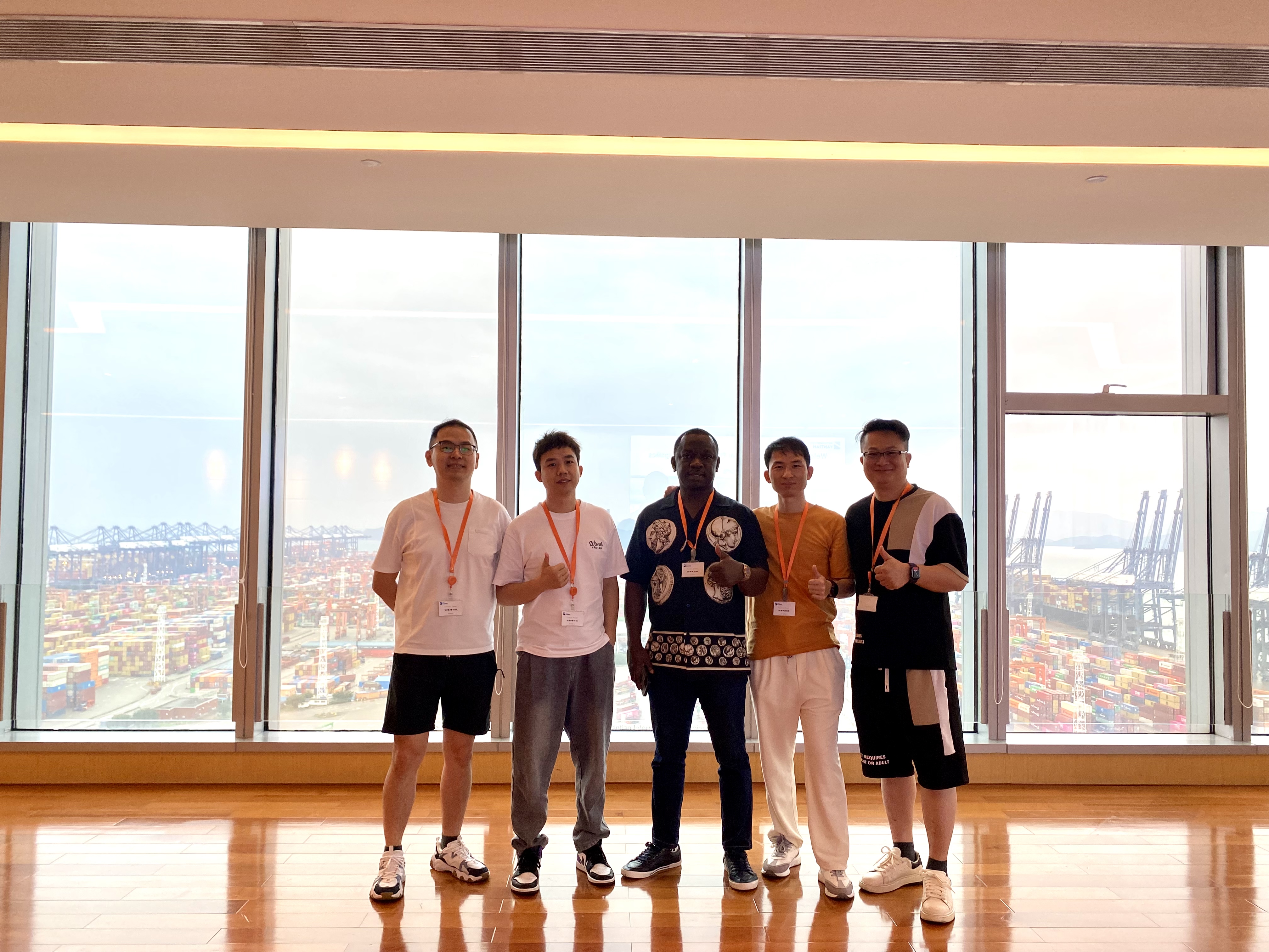 senghor logistics with african customer in yantian port, shenzhen 5
